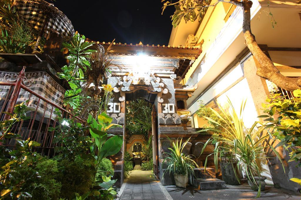 Surya Inn Кута Экстерьер фото