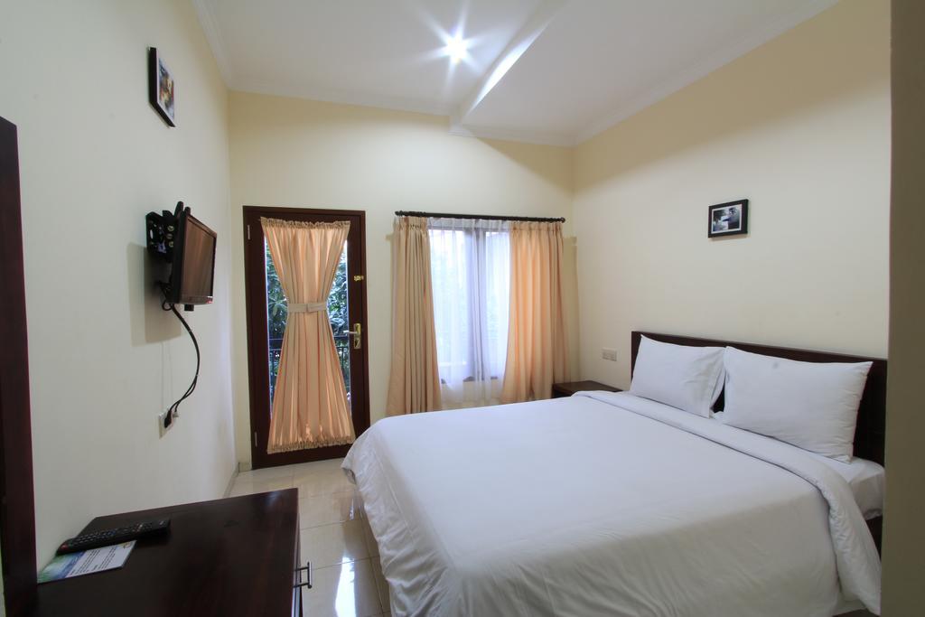 Surya Inn Кута Экстерьер фото
