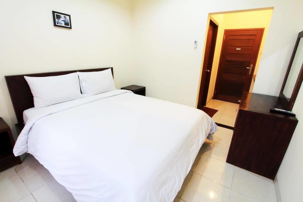 Surya Inn Кута Экстерьер фото