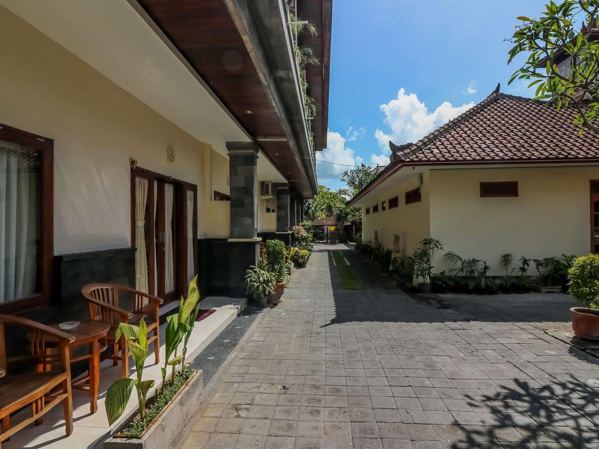 Surya Inn Кута Экстерьер фото